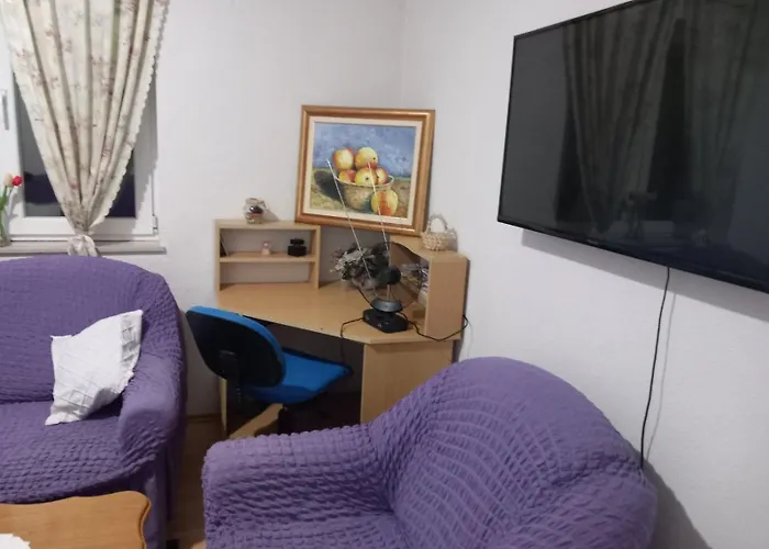 With Two Bedrooms * Glogosnica