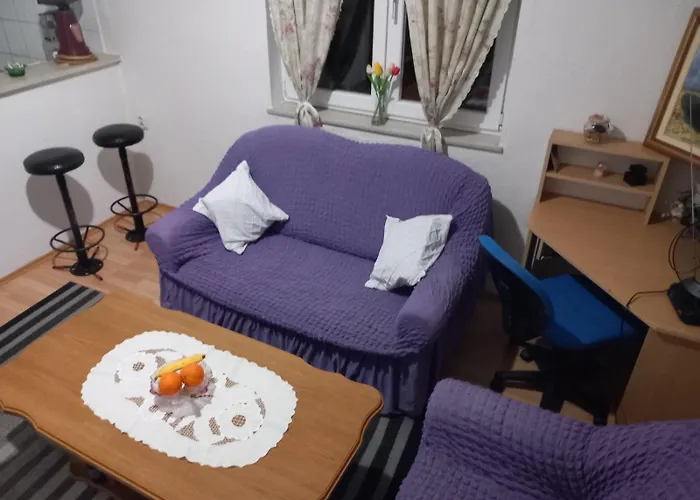 With Two Bedrooms * Glogosnica